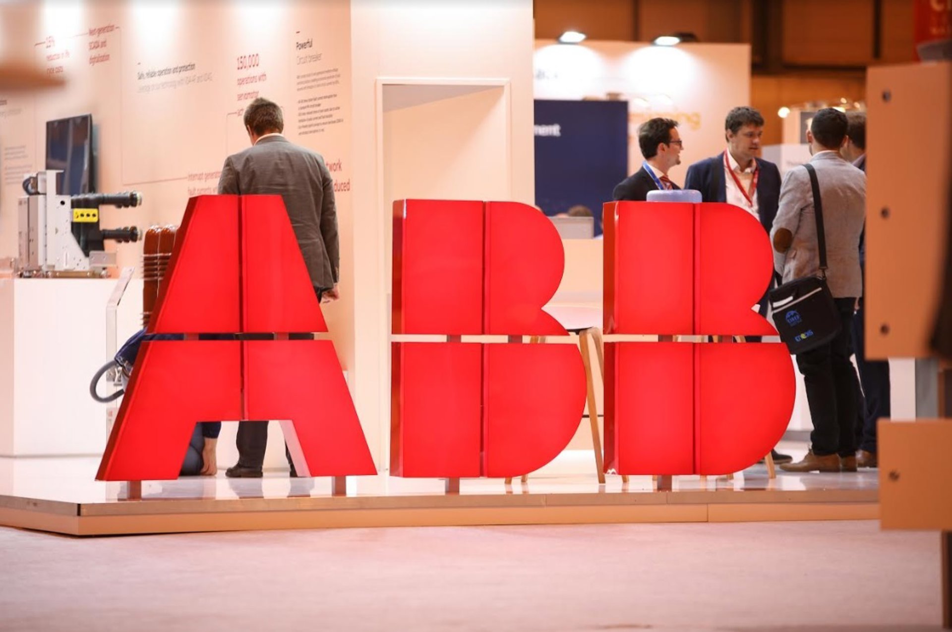 ABB eleva un 20% el beneficio en 2025 y lanza un nuevo programa de recompra de acciones