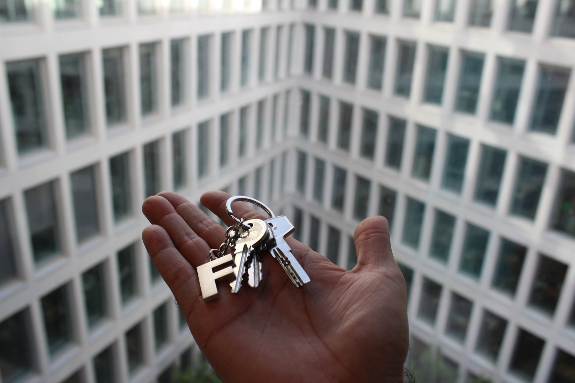 El precio del alquiler desciende un 8,6% en los municipios navarros declarados como zona tensionada