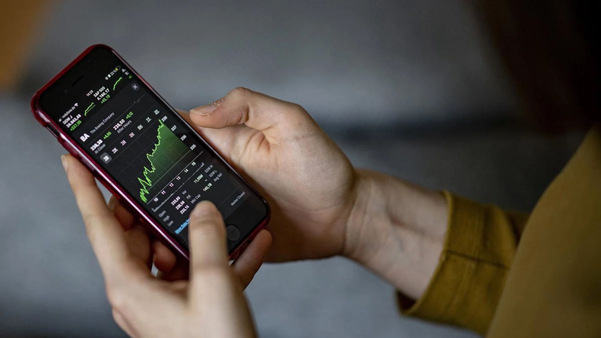 Las salidas de inversores por más de 1.000 millones borran el repunte de Bitcoin y Ether en el incio de 2026