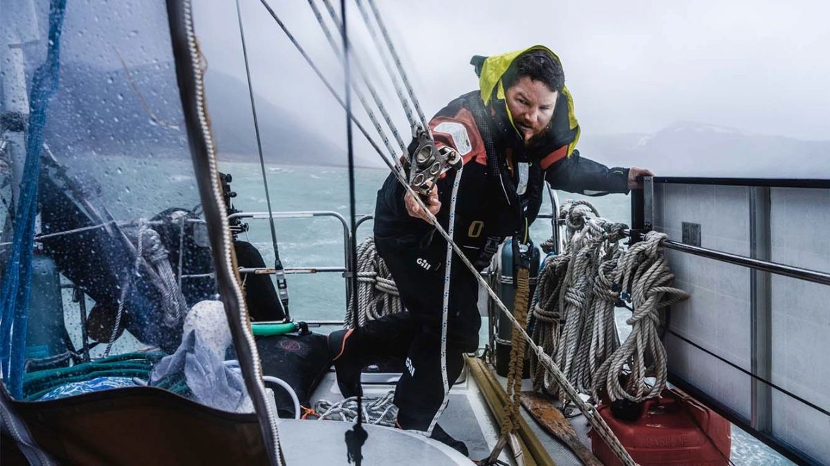 Nueva chaqueta Gill OS1 Ocean: innovación técnica para navegación oceánica