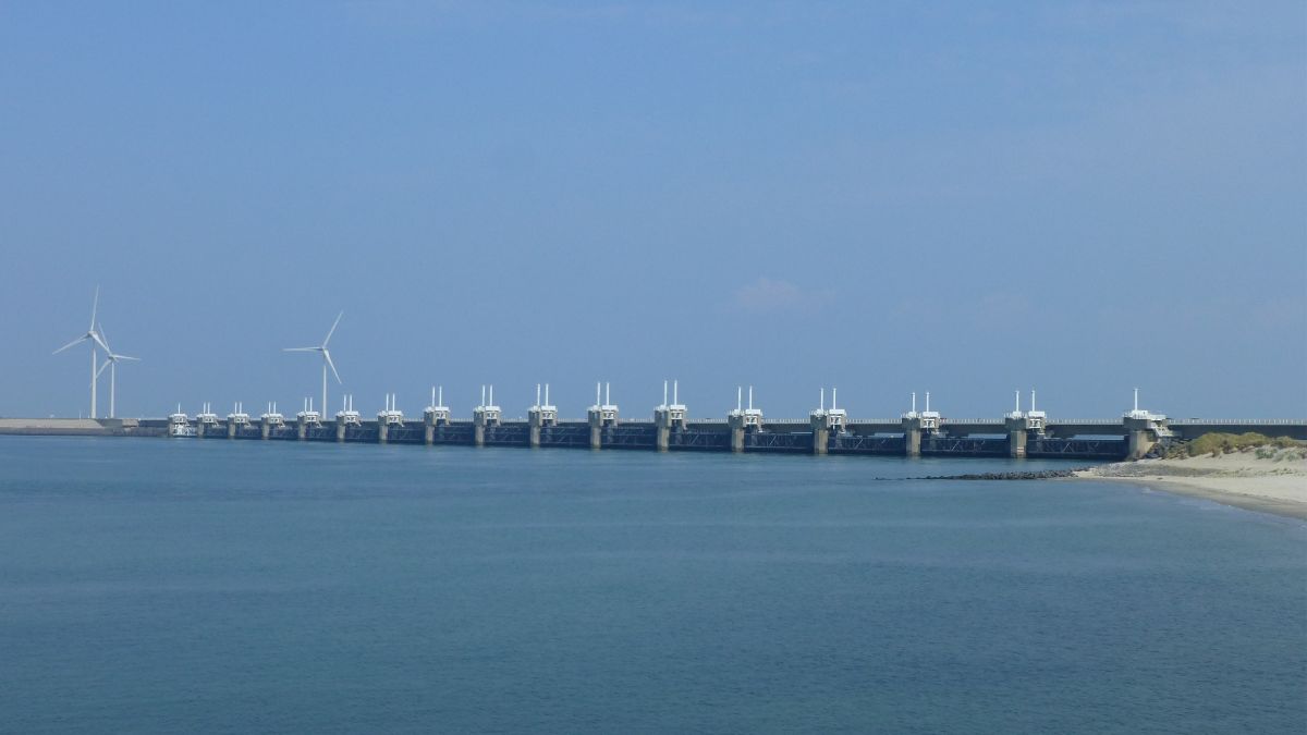 Países Bajos refuerza su defensa contra el mar: la gigantesca barrera de Escalda Oriental