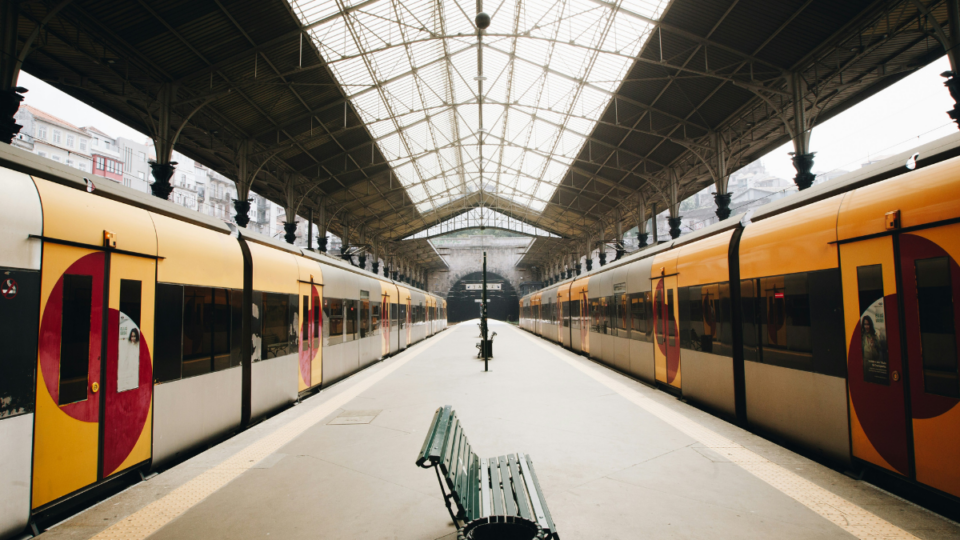 Los 13 gigantes de la infraestructura ferroviaria global y el “factor España” en la élite del sector