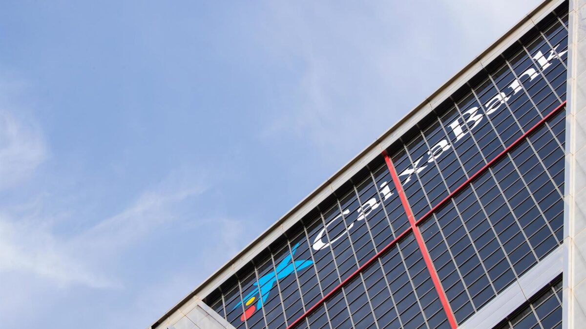 Sindicatos convocan movilizaciones y paros en CaixaBank para este martes ante la presión comercial