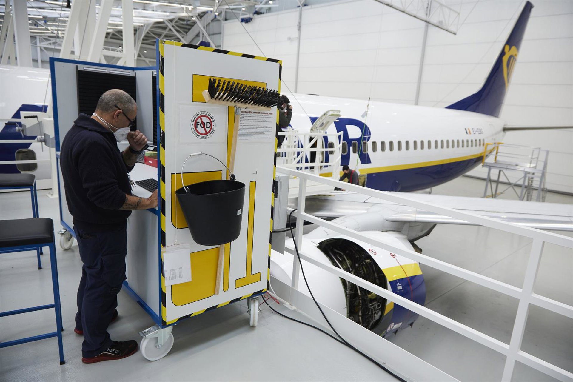 Ryanair estudia abrir en Sevilla su centro europeo de reparación de motores con 600 empleos