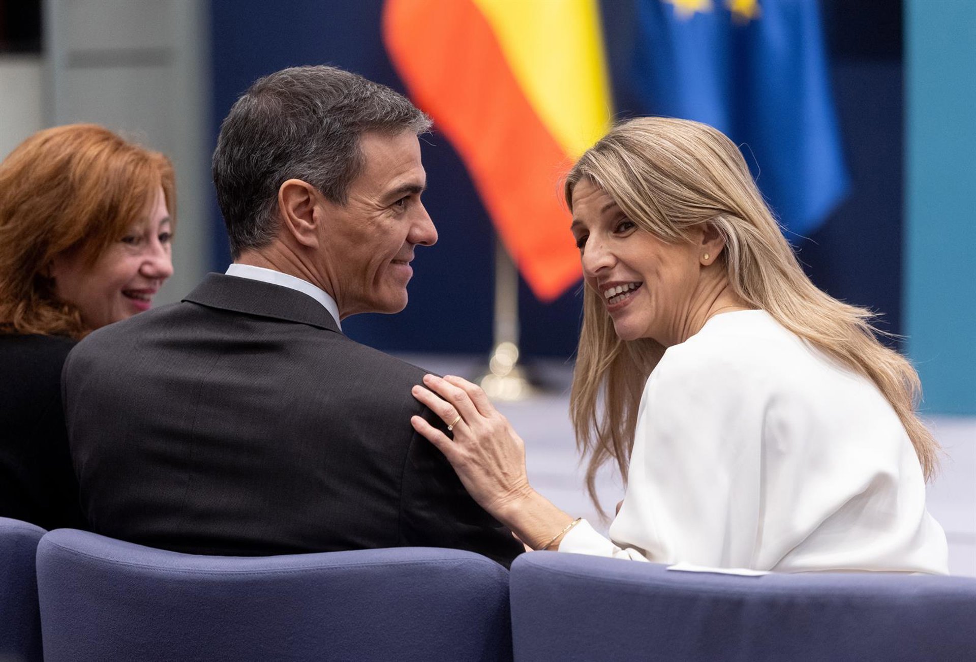 Díaz firma con CCOO y UGT el alza del SMI para 2026 y llama a las empresas a subir sueldos en España