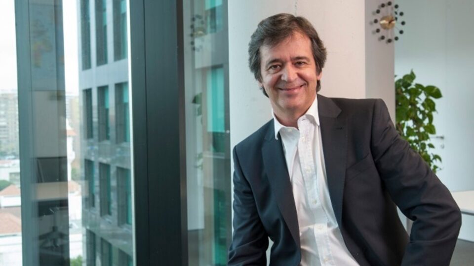 El consejero delegado de Amadeus, Luis Maroto, ganó 4,37 millones en 2025, un 9,6% más