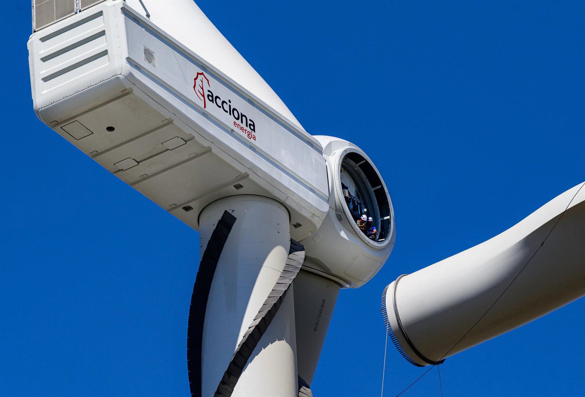 Acciona contrata a un banco para analizar las distintas alternativas a la cotización de su filial energética