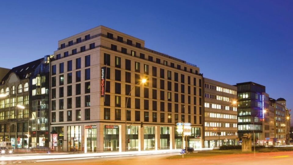 Pontegadea negocia la compra de un complejo con hotel y oficinas en Hamburgo