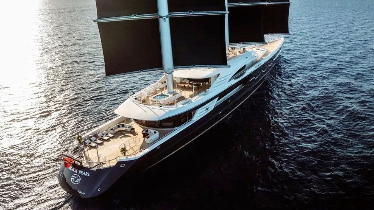 Así es por dentro el mítico supervelero ‘Black Pearl’ de 105 metros