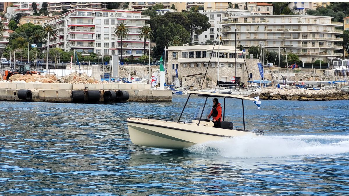 Elvene lanza AMY, el barco solar más rápido en Nice Boating Tomorrow 2026