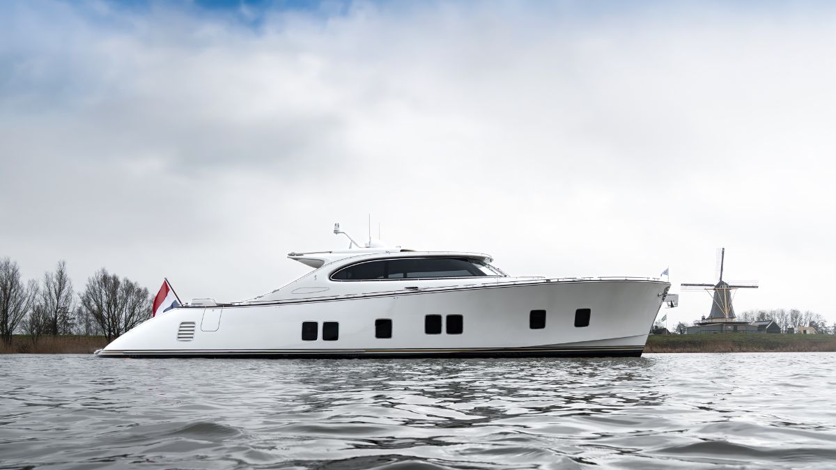 Novedades | Zeelander 8: lujo a medida y 40 nudos en su buque insignia