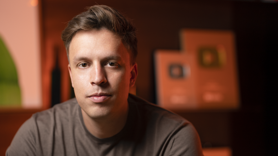 Adrián Sáenz: formación gratis de calidad en YouTube