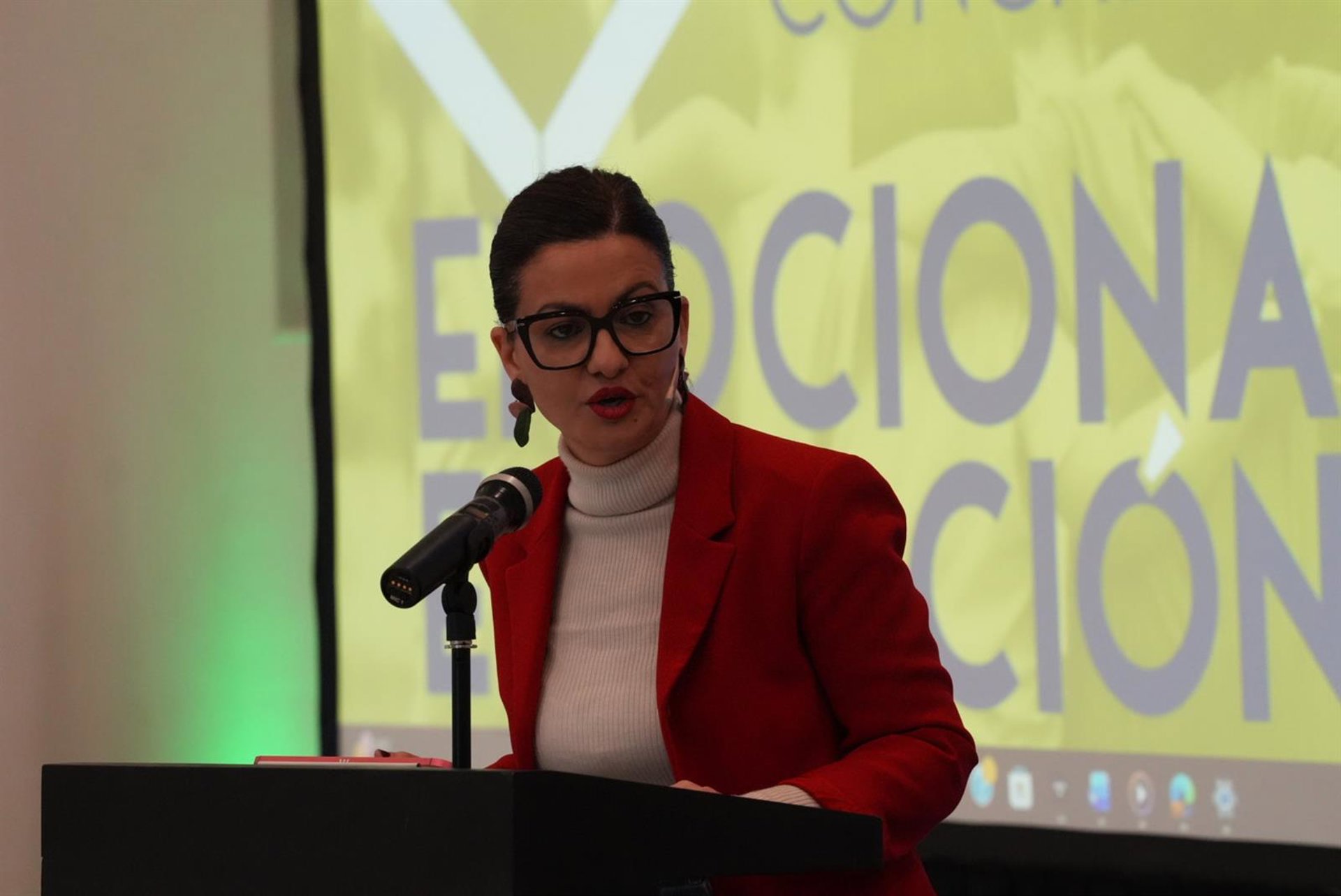 El Gobierno lanza el ‘Buzón de las Becarias’ para denuncias anónimas de abusos a las personas en prácticas