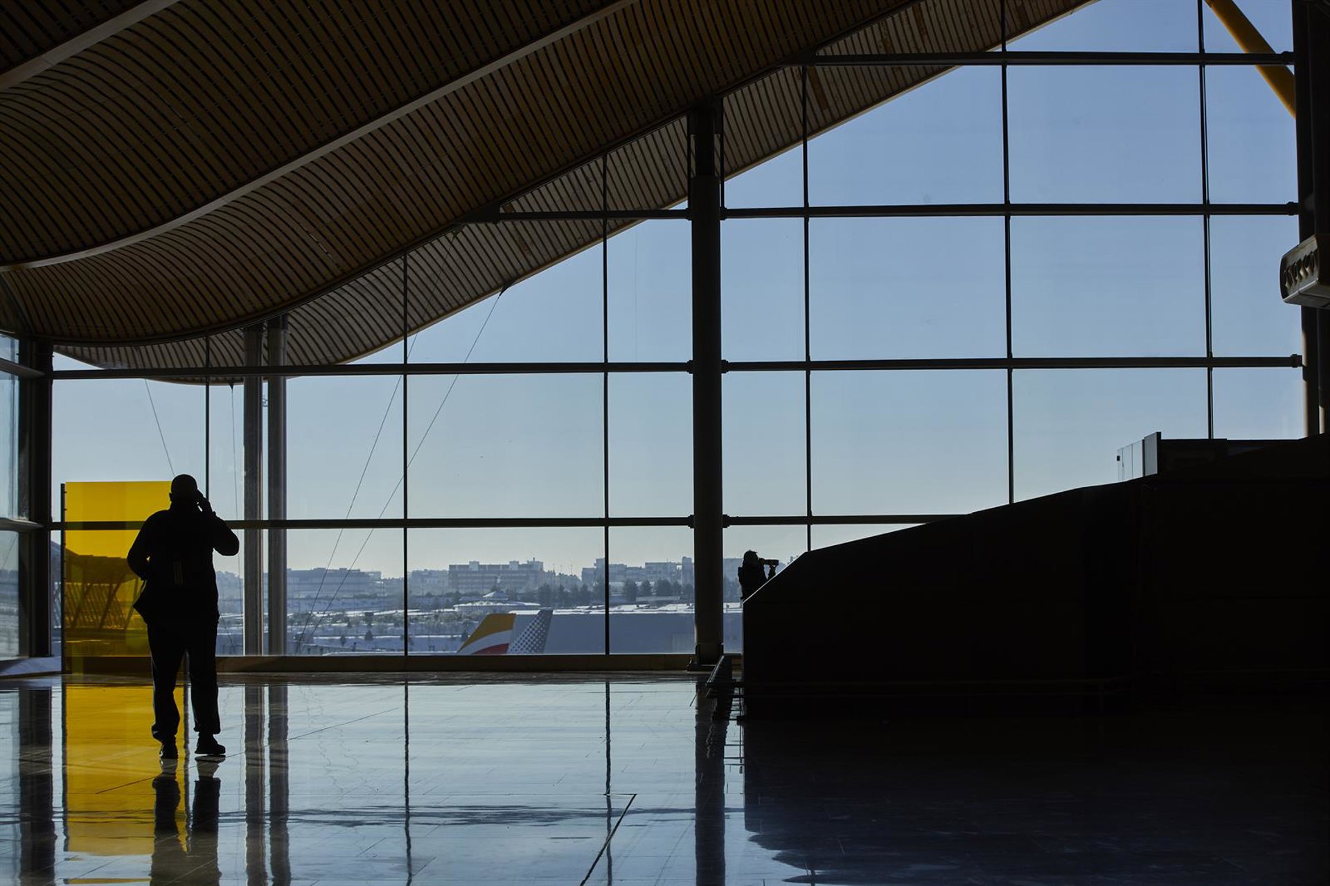 Facua recuerda que las aerolíneas de la UE deben pagar hotel si cancelan vuelos por el conflicto en Oriente