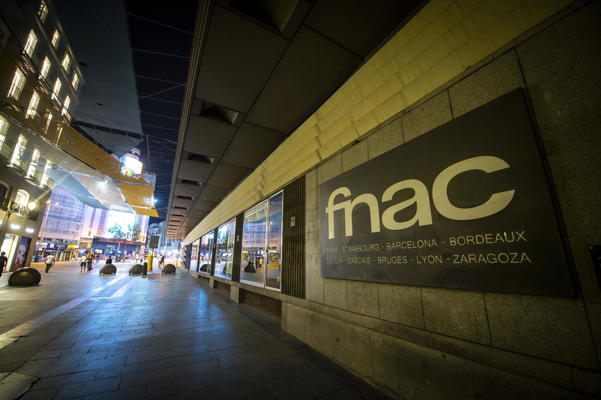 El consejo de Fnac Darty apoya la OPA lanzada por el multimillonario checo Daniel Kretínsky