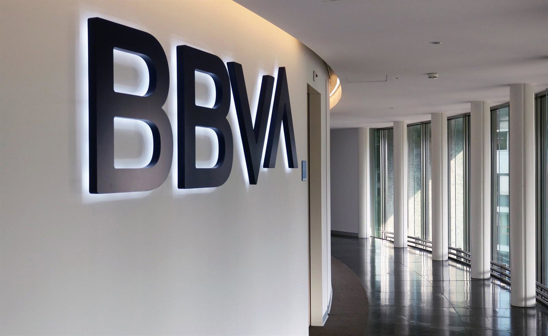 BBVA ejecuta el 27% de su recompra de 1.000 millones en la primera semana