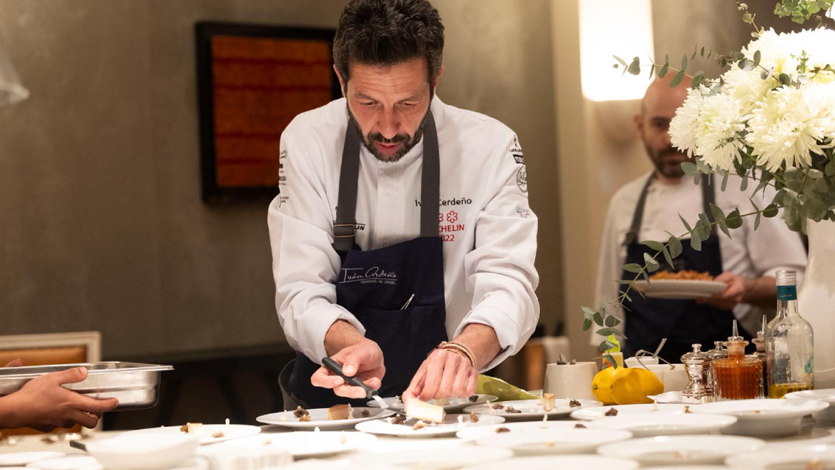 Iván Cerdeño protagoniza una nueva Chef’s Table de Forbes House con un menú único y un invitado muy especial