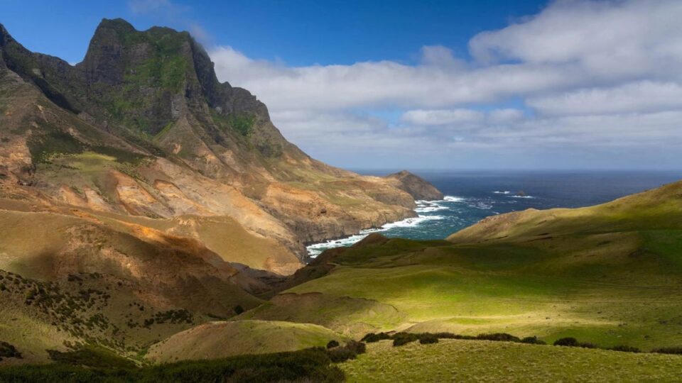 ‘Seabourn Pursuit’: una escala solidaria en isla Robinson Crusoe