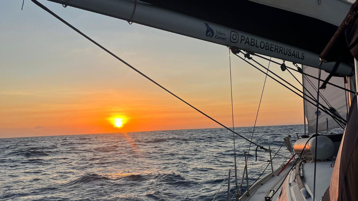 Diario de a bordo: capítulo 11 | «Rumbo a Australia: 1.500 millas en mar salvaje», por Pablo Berruezo