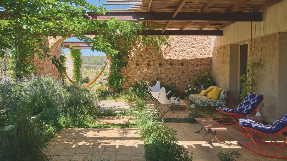 Descubrimos las mejores casas de Ibiza de la mano de Emma Roig