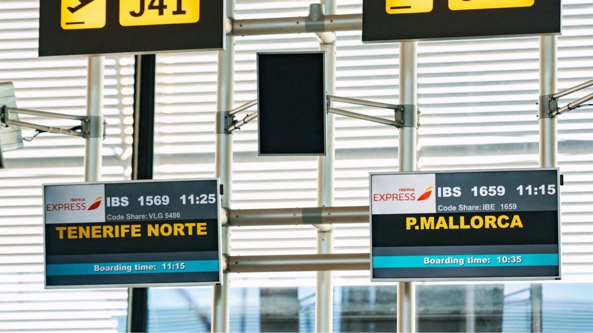 Iberia Express refuerza sus rutas a Baleares y Canarias con más de 600 vuelos diarios a las islas
