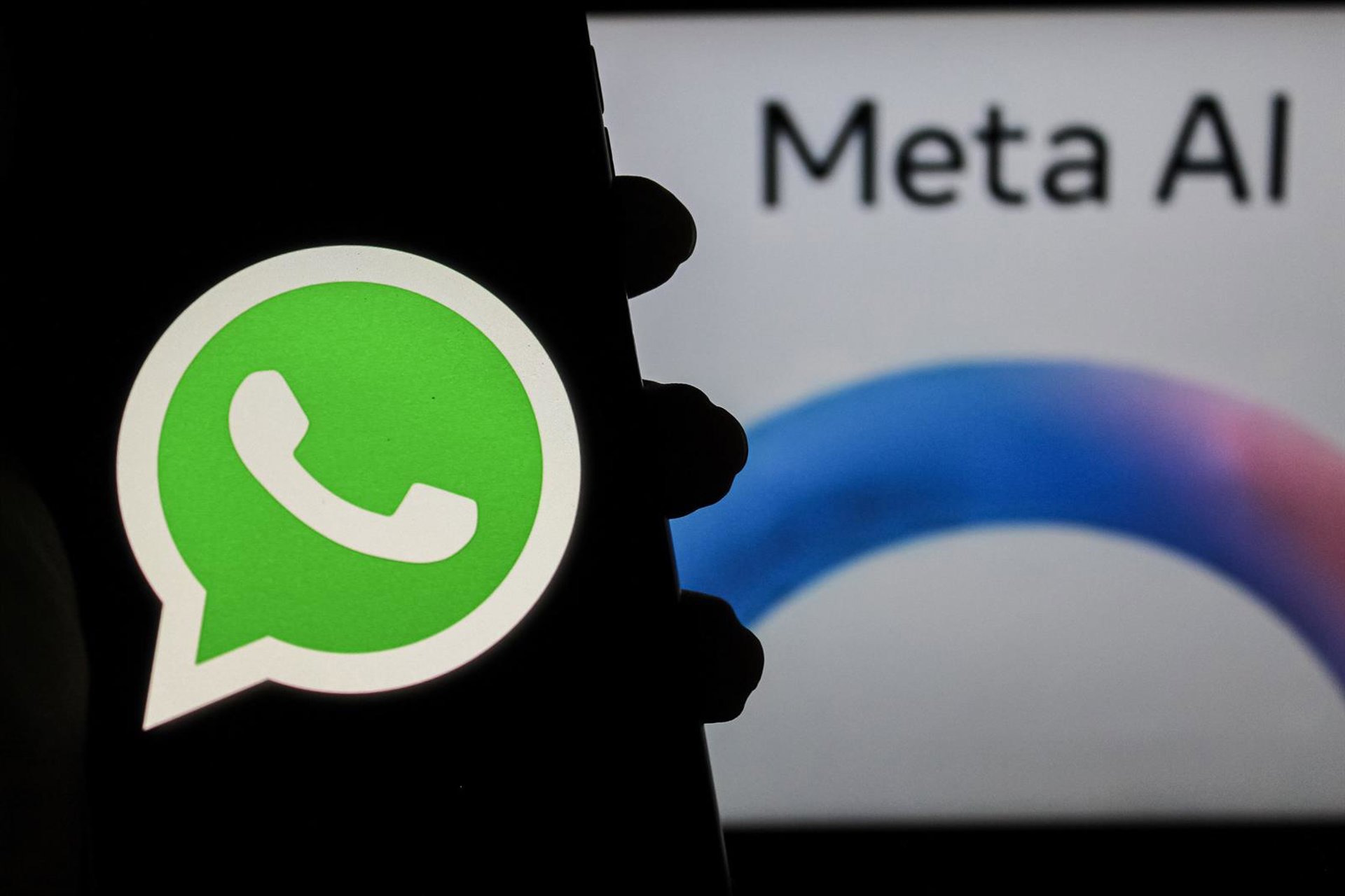 Bruselas amplía los cargos contra Meta por cobrar una tasa a los chatbots rivales en Whatsapp