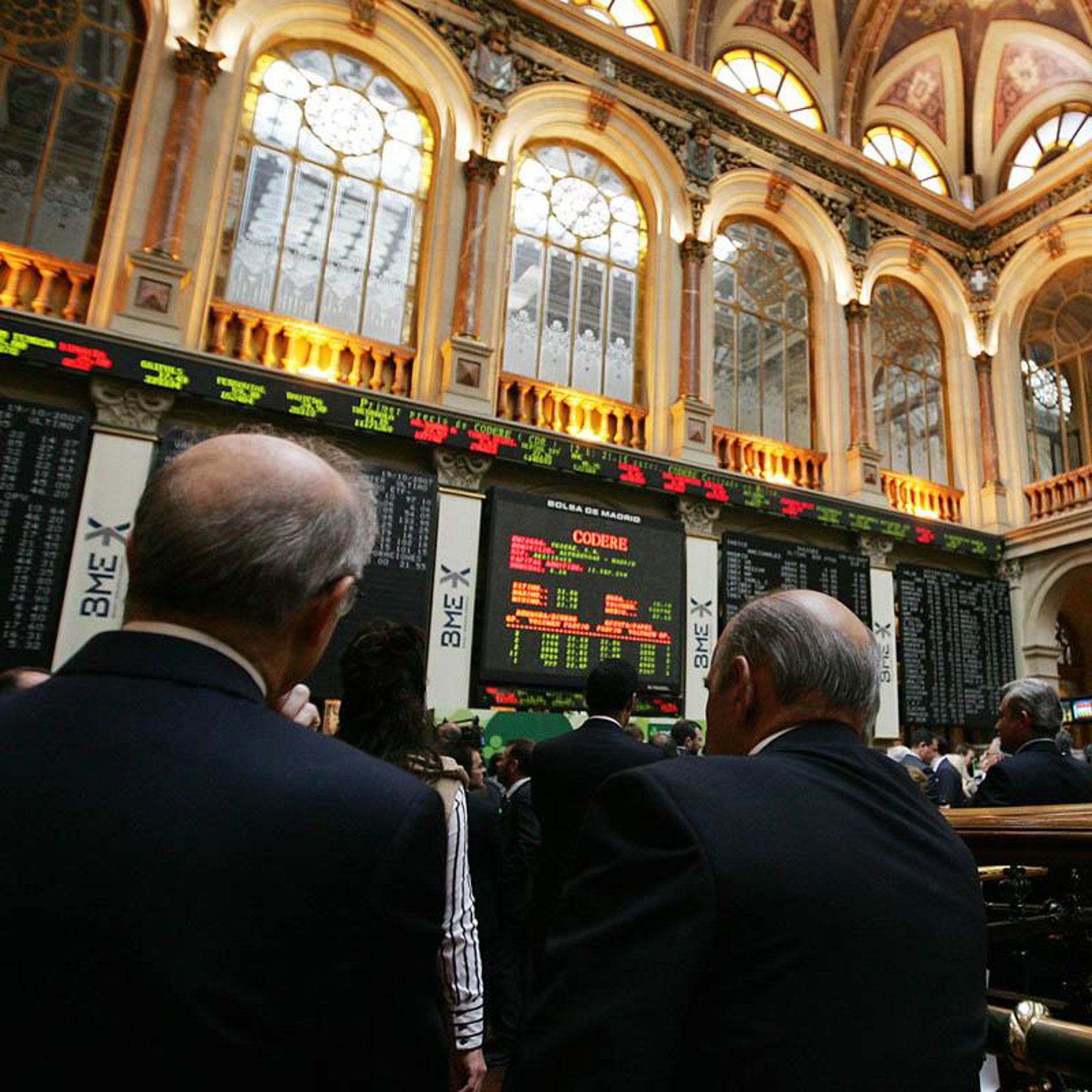 La guerra en Irán no provocó una huida de la renta variable en España en marzo, según Degiro