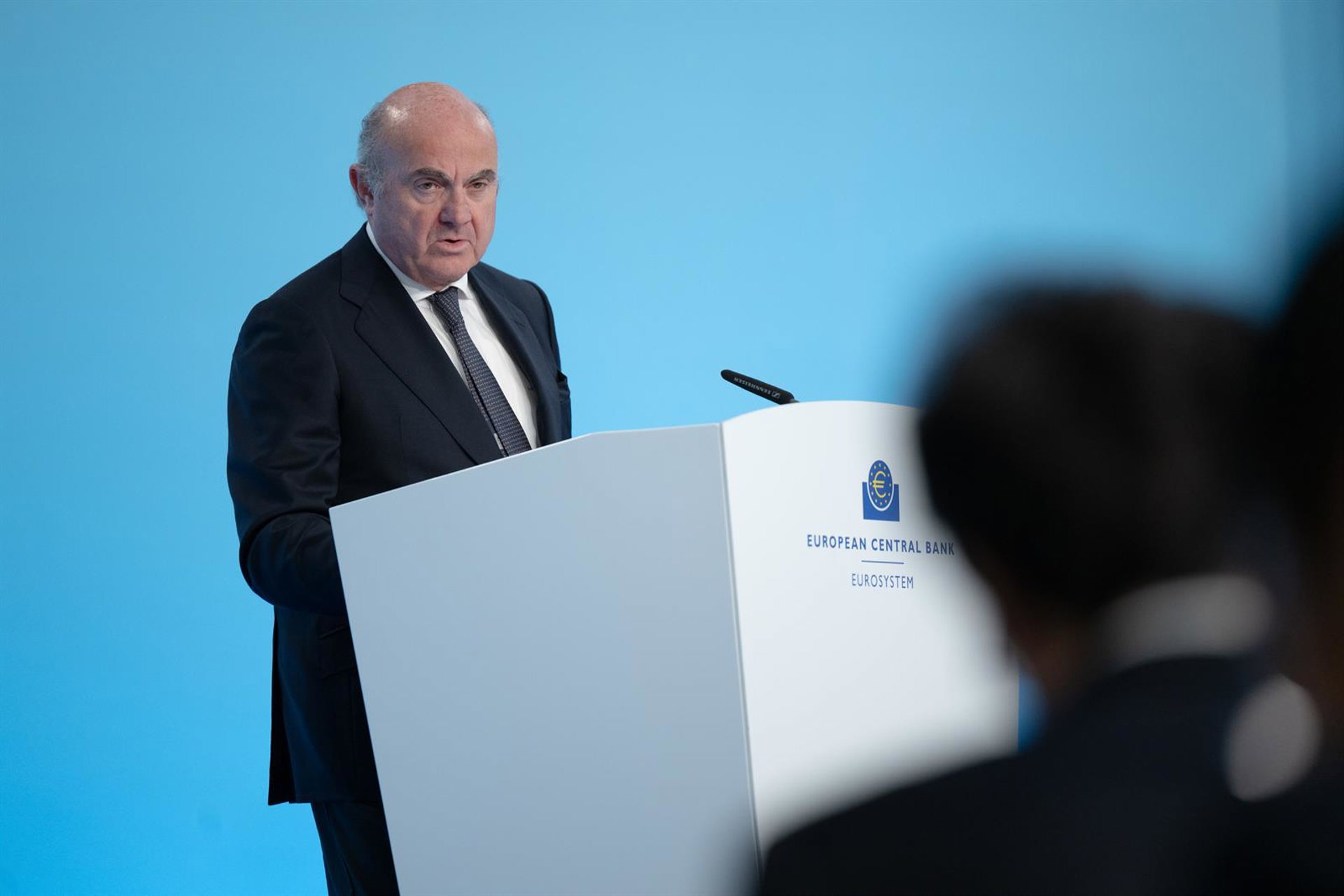Guindos (BCE) defiende una política monetaria «prudente» ante el conflicto de Irán