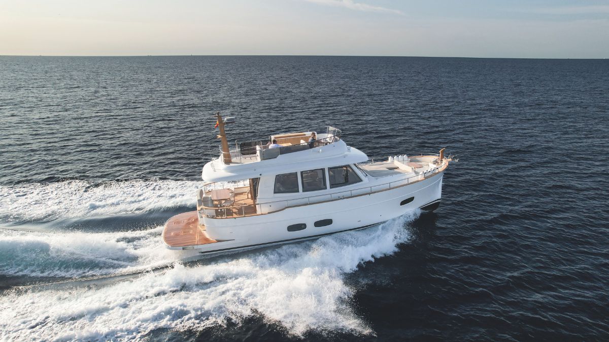 Prueba de motor | Sasga Menorquín 48 Fb, espacio mediterráneo para largas travesías
