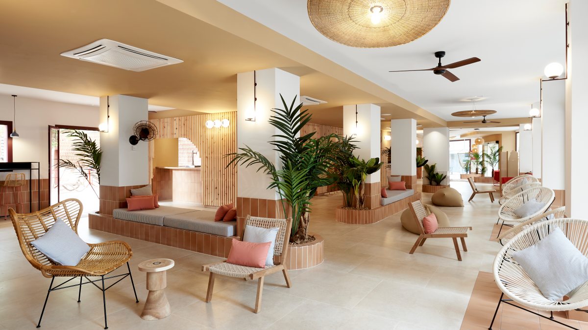 FERGUS Group consolida su estrategia en destinos maduros con la compra de tent Lloret de Mar