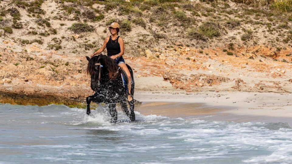 Marta González, embajadora de Menorca Horse Week: «El Camí de Cavalls es una joya en sí misma»