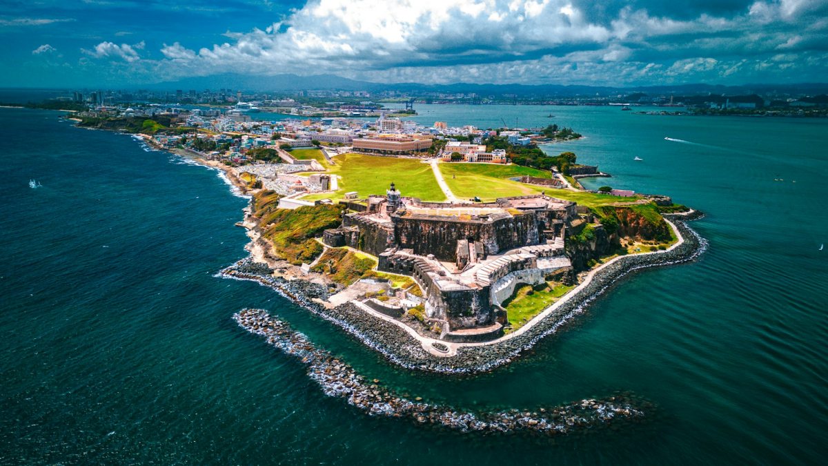 Puerto Rico dispara un 116% las llegadas de turistas españoles y acelera su crecimiento internacional