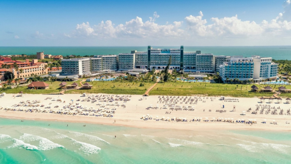 Las hoteleras mallorquinas detienen su actividad en Cuba