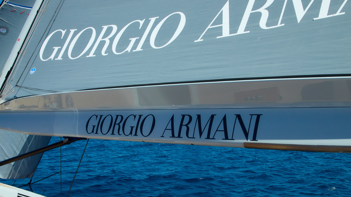 Giorgio Armani Mare 2026: cuando el lujo navega con rumbo propio