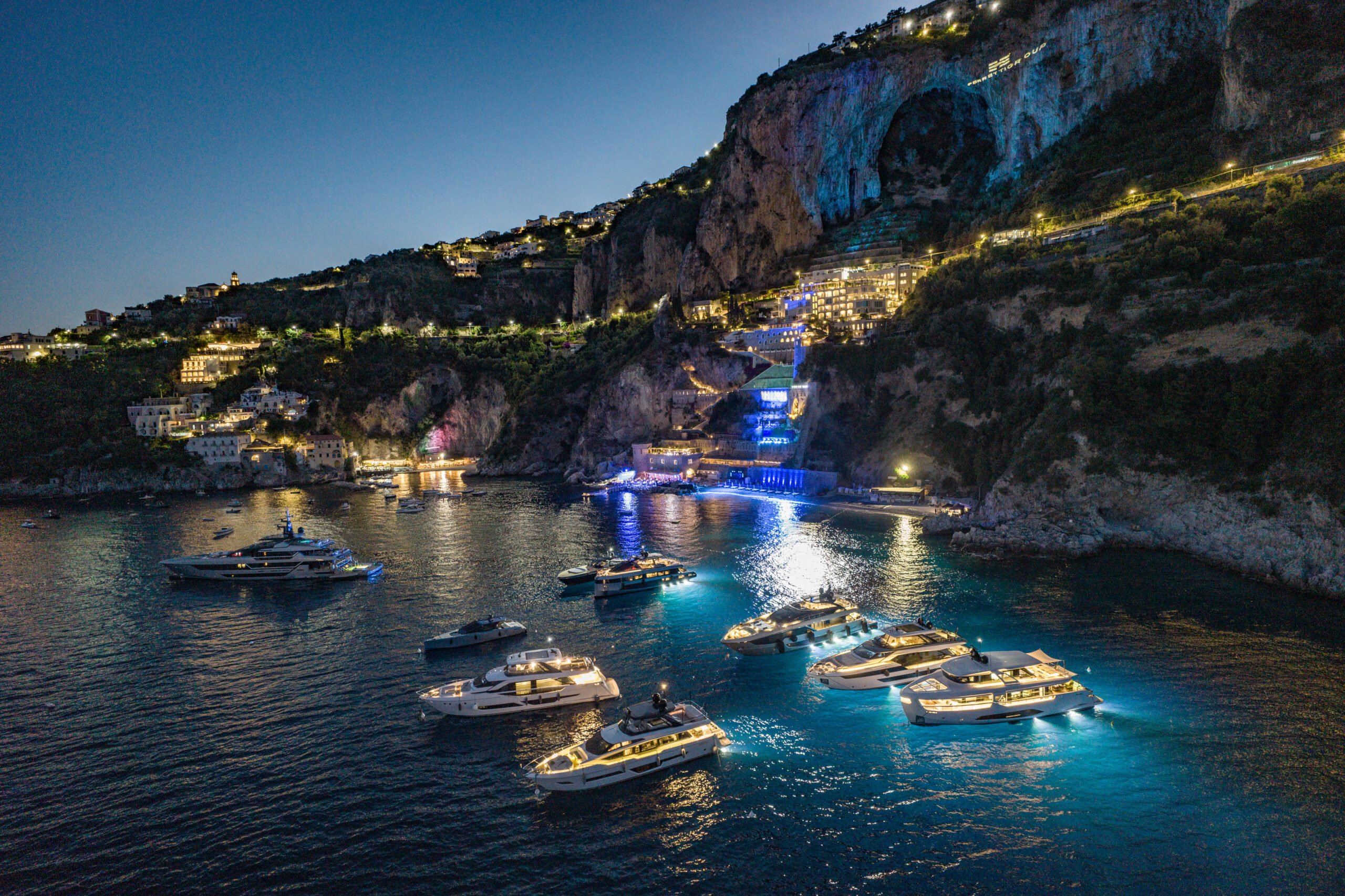 El Grupo Ferretti da el pistoletazo de salida al verano por todo lo alto en la Costa Amalfitana