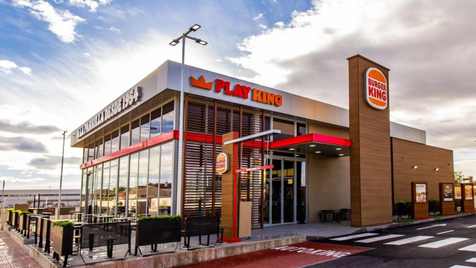 Mubadala desafía a Apollo y Meritage en la carrera por Restaurant Brands Europe, valorada hasta en 3.000 millones
