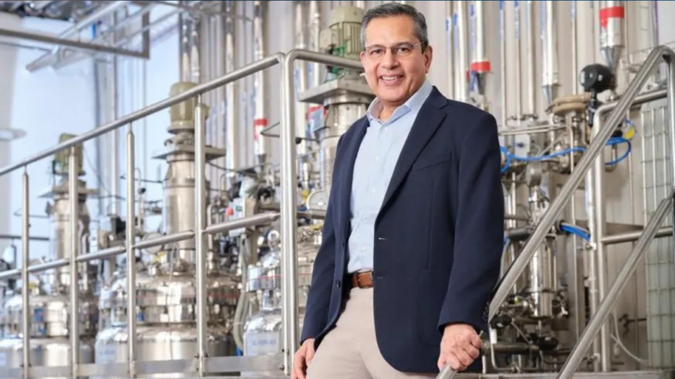 Ayudar a las empresas farmacéuticas a ahorrar tiempo y dinero convirtió a este empresario indio en multimillonario