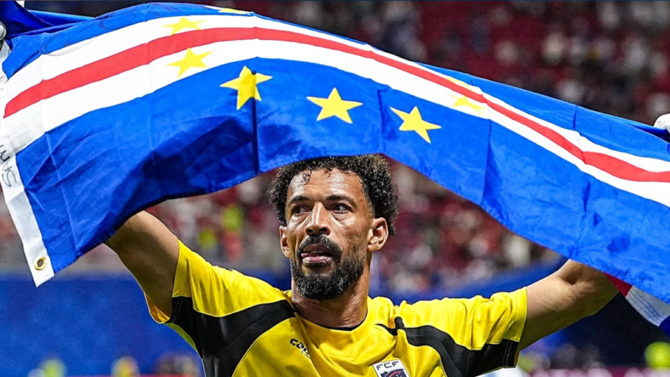 El portero de Cabo Verde: Vozinha, frena a España y se convierte en un fenómeno viral