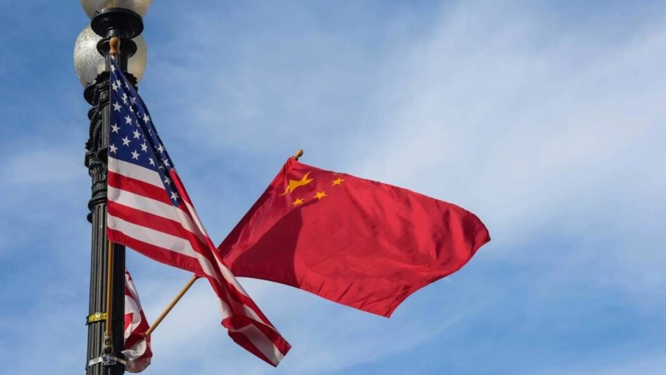 Los inversores españoles ya ven a China por delante de EEUU en la carrera de la IA