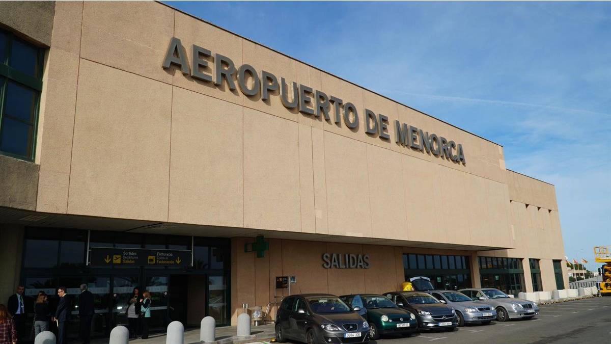 Business owners in Menorca are calling for improved air connections with Mallorca: “Flights are 50 percent more expensive than they were a year ago”