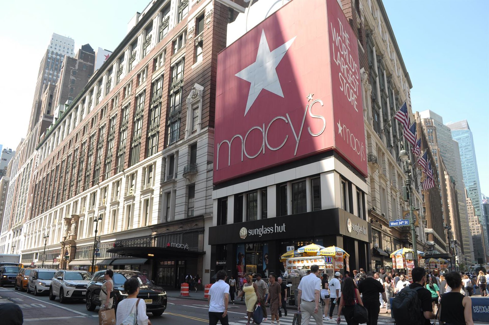 Los grandes almacenes Macy’s elevan un 65% su beneficio neto, hasta los 54 millones