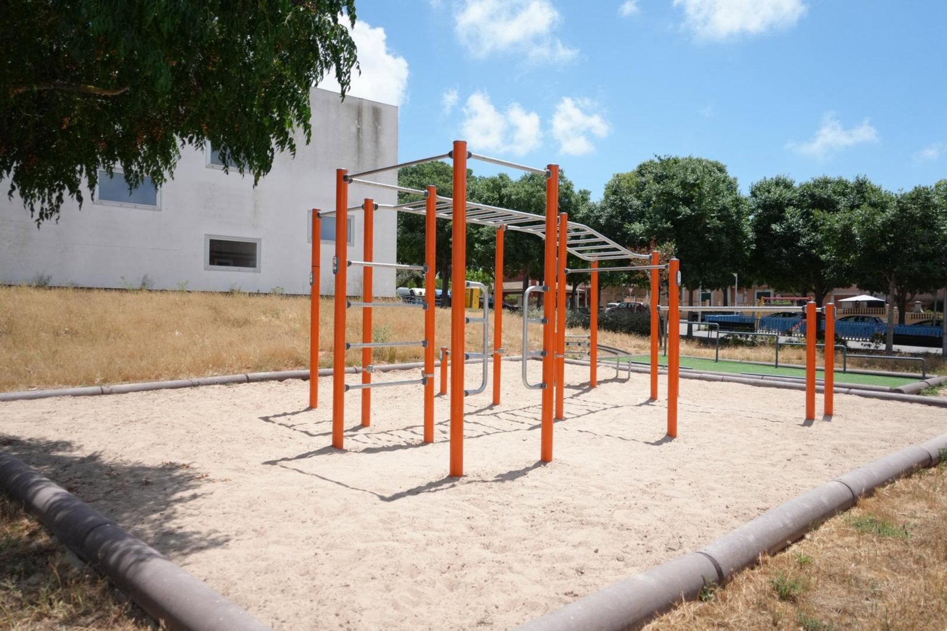Cort invierte 60.000 euros en dos parques de calistenia y zonas de estiramiento en Son Ferriol