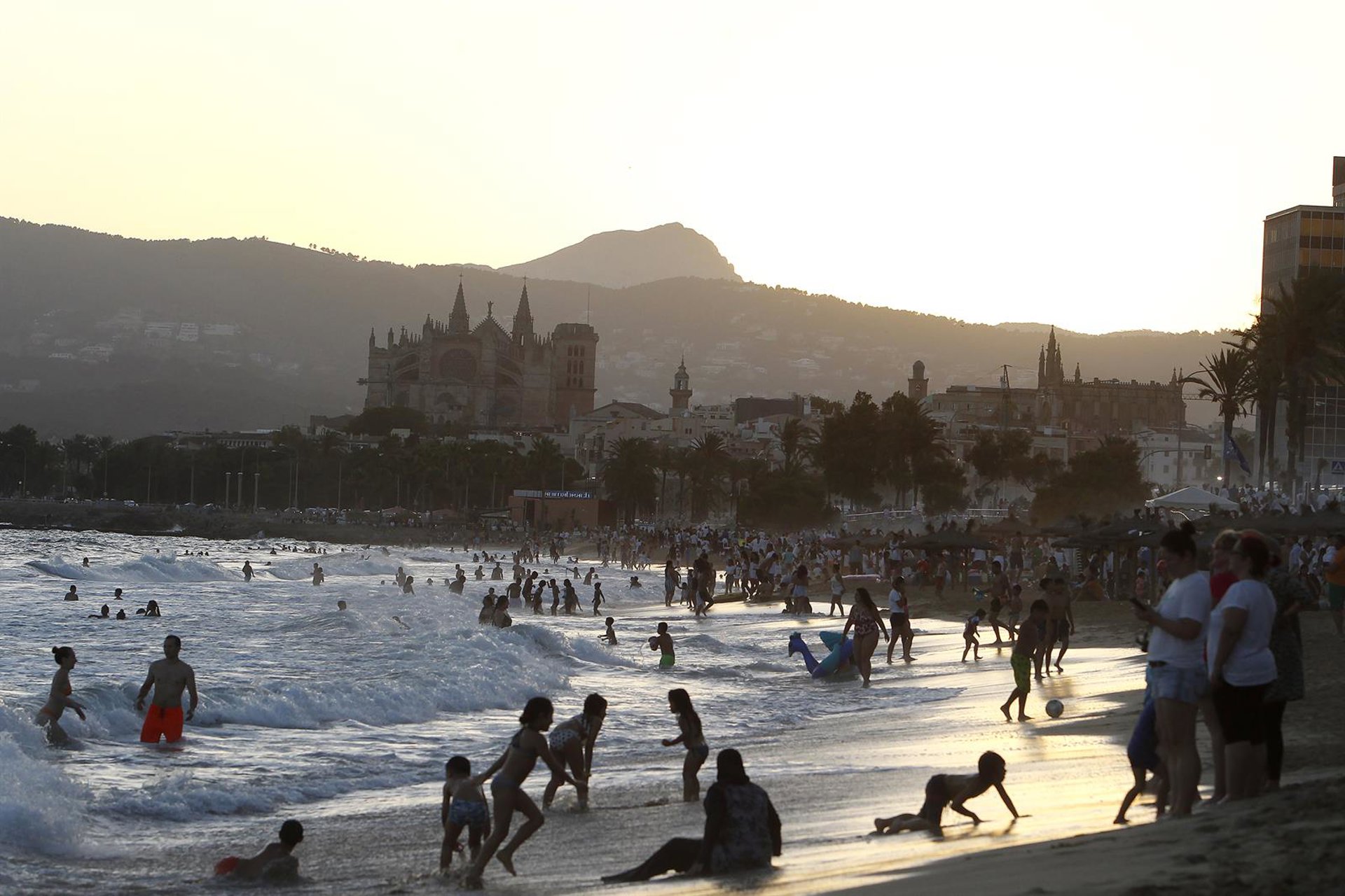 La Aemet prevé un día de San Juan en Palma con máximas de 33 a 36 grados