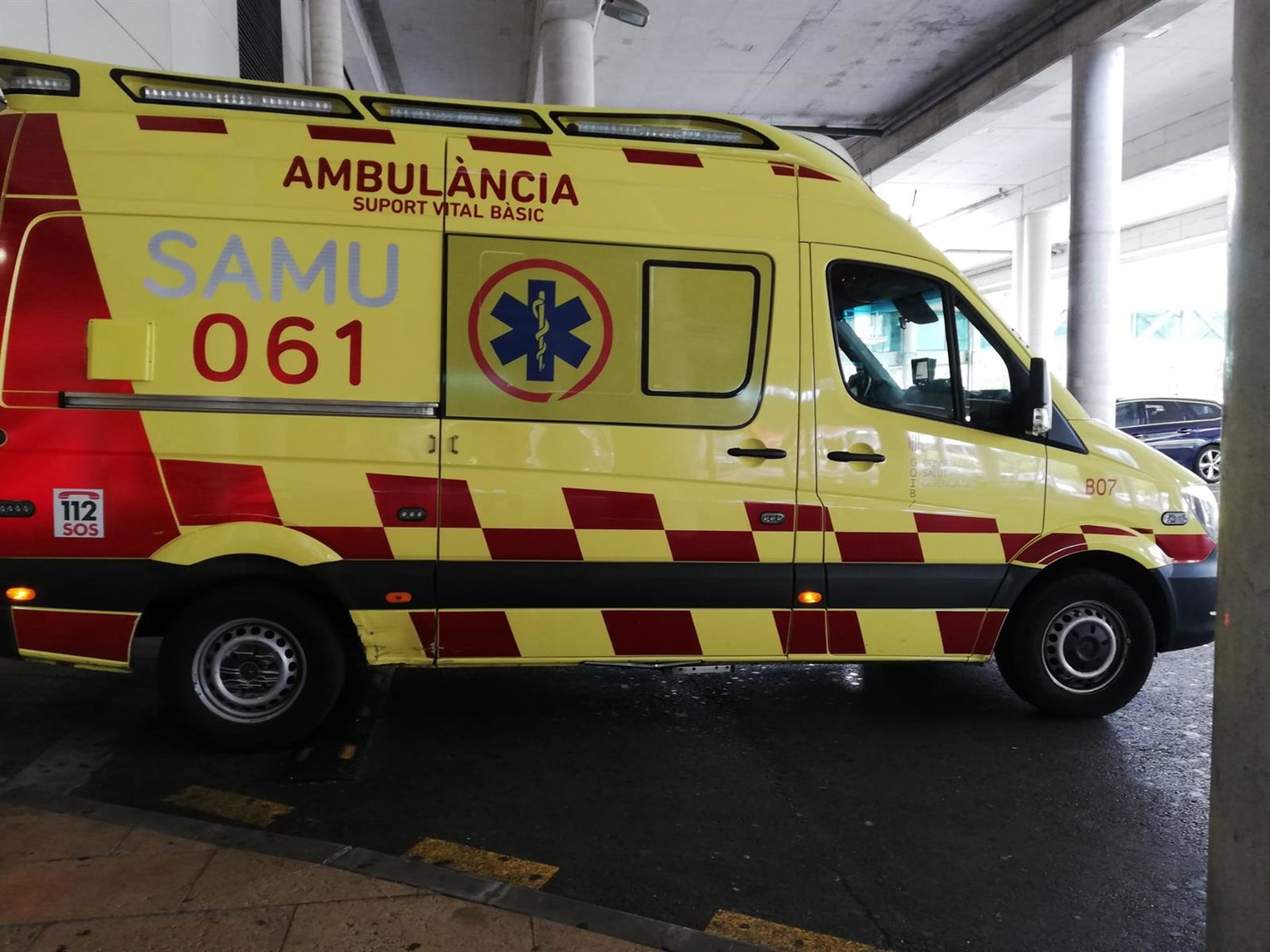 En estado grave un hombre de 59 años tras sufrir una parada cardiorrespiratoria en cala Mesquida