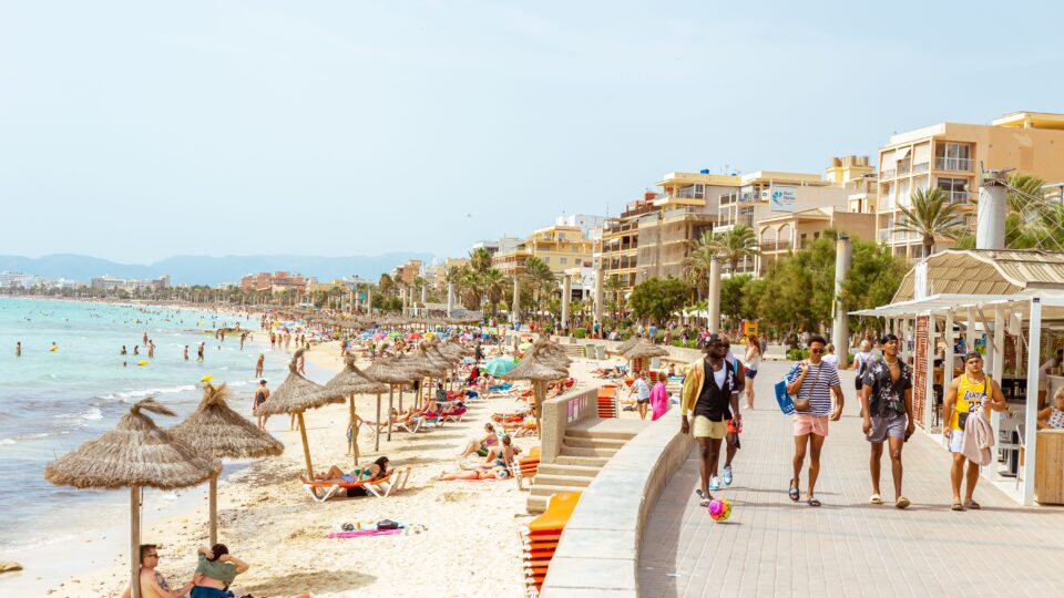Las pernoctaciones turísticas en Baleares siguen subiendo en mayo y completan tres meses de crecimiento