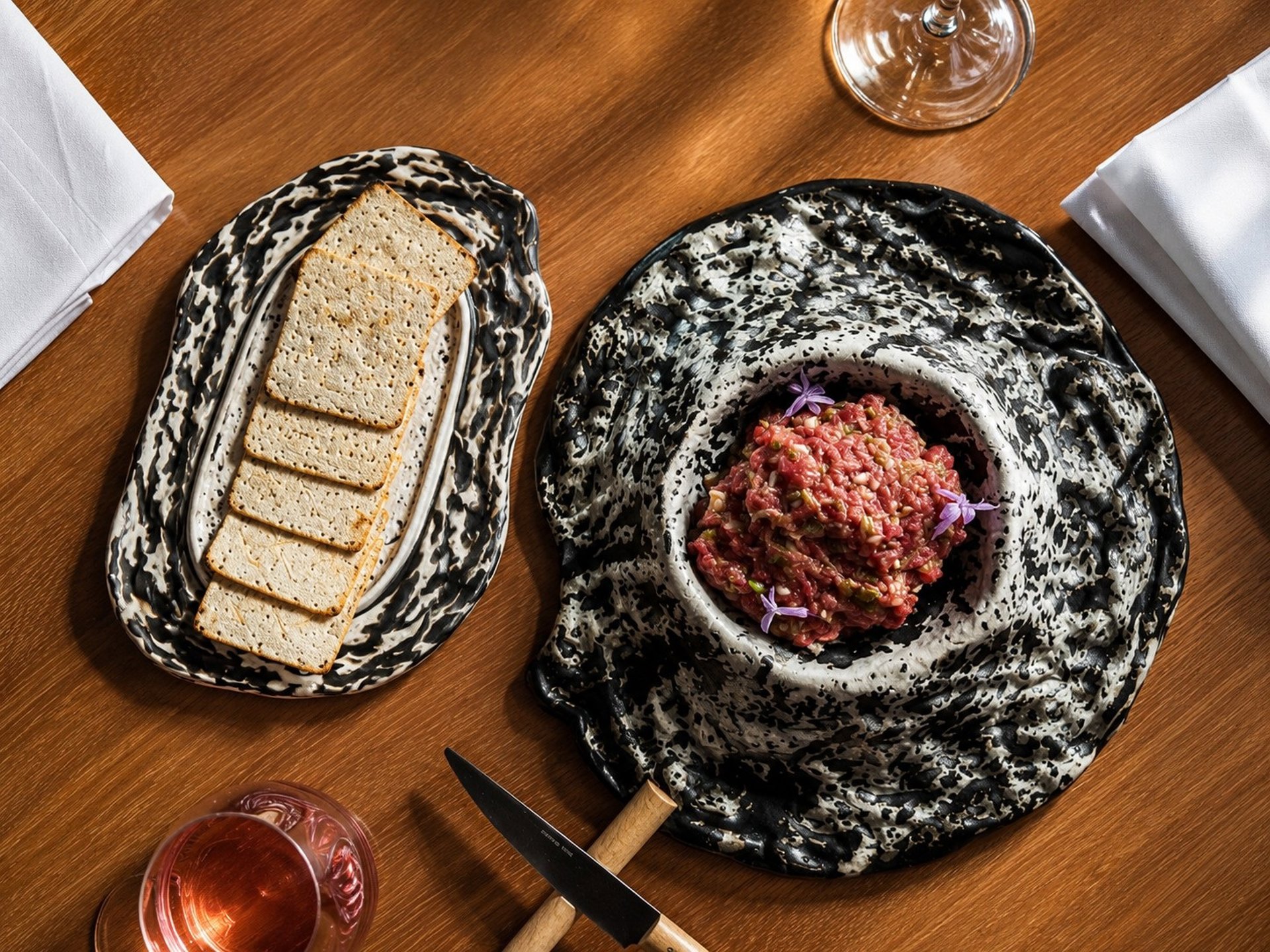El secreto mejor guardado de Costa Adeje: Volcán abre al público su experiencia gastronómica a la brasa
