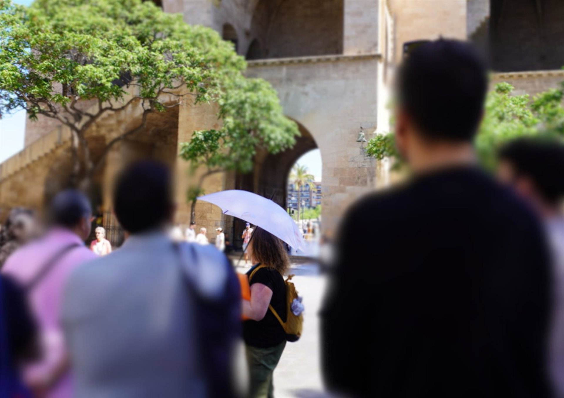 Italia concentra el 18% de los viajes de los españoles este verano y Sevilla y Barcelona el turismo nacional