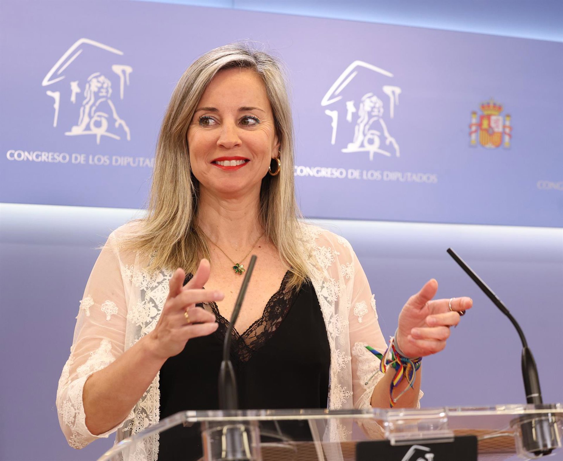 Sumar censura la falta de respeto de Feijóo a los trabajadores y su desconocimiento de la legislación laboral