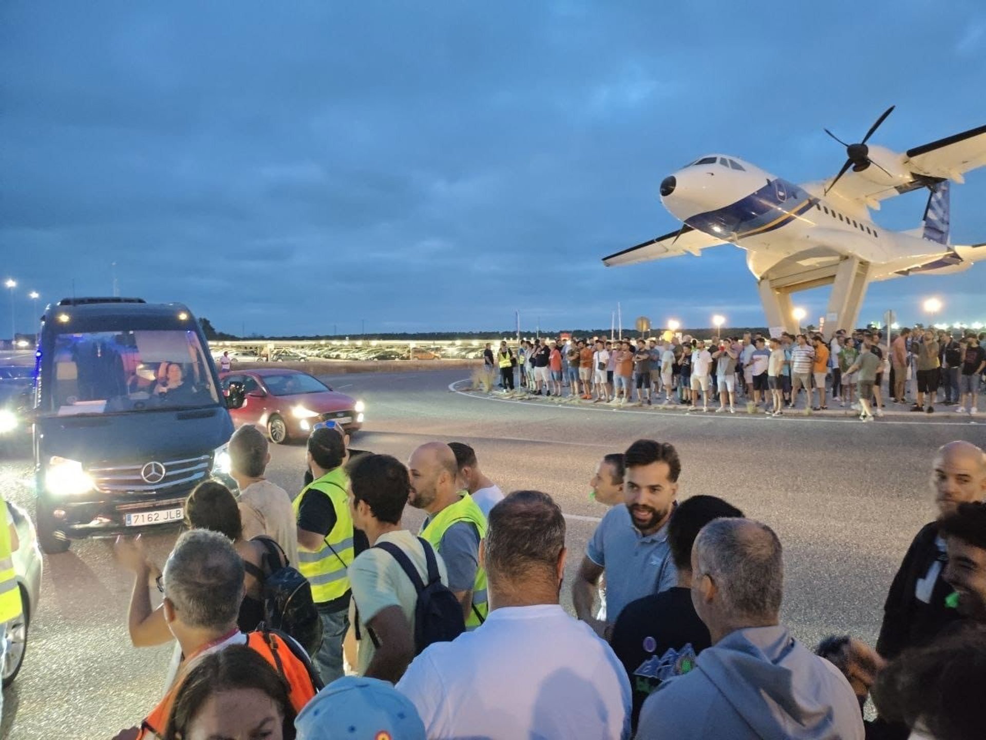 La mayoría de sindicatos rechazan la propuesta de Airbus y mantienen la huelga