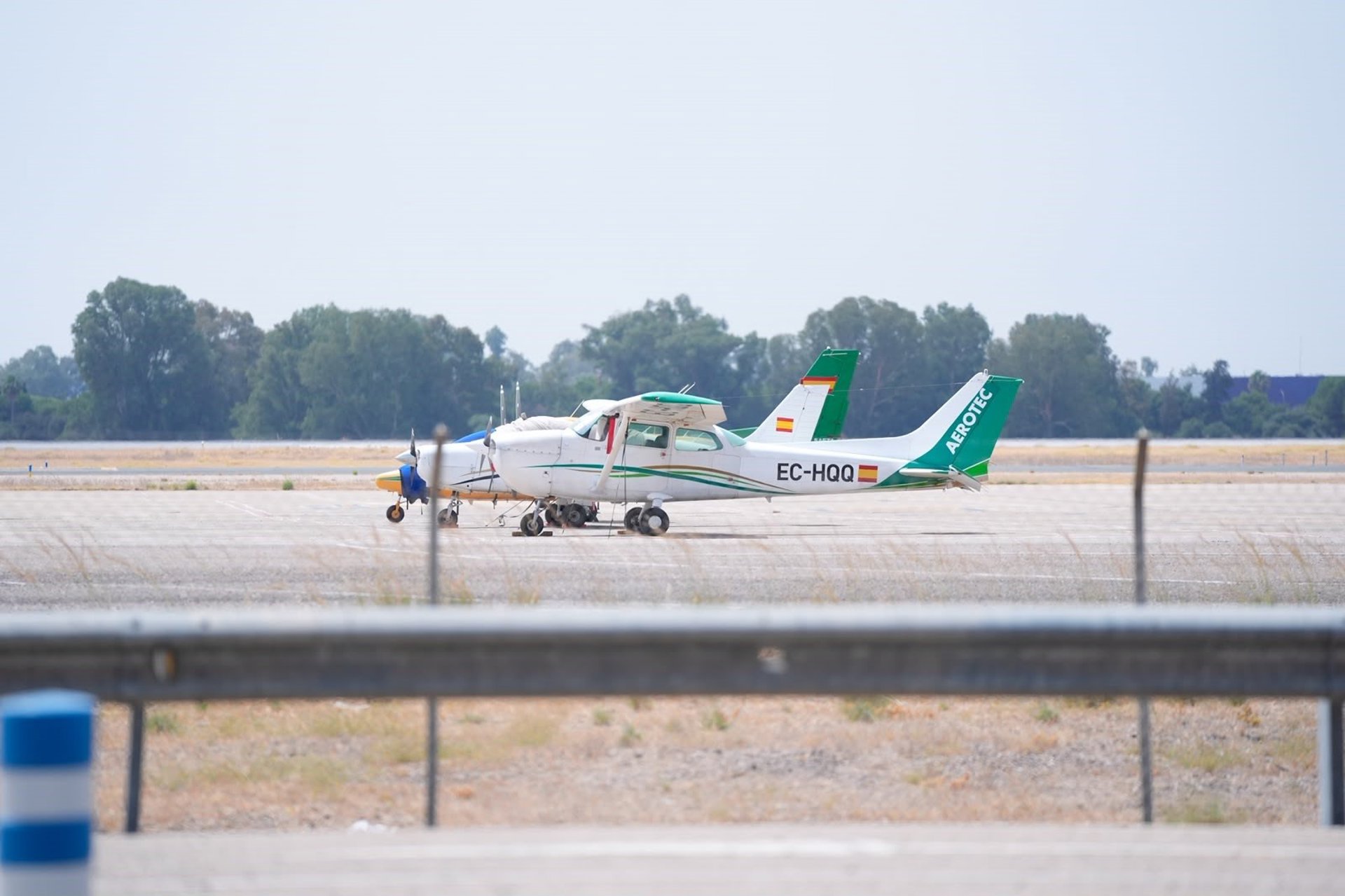 Aena subasta una avioneta abandonada con un precio de salida de 10 euros
